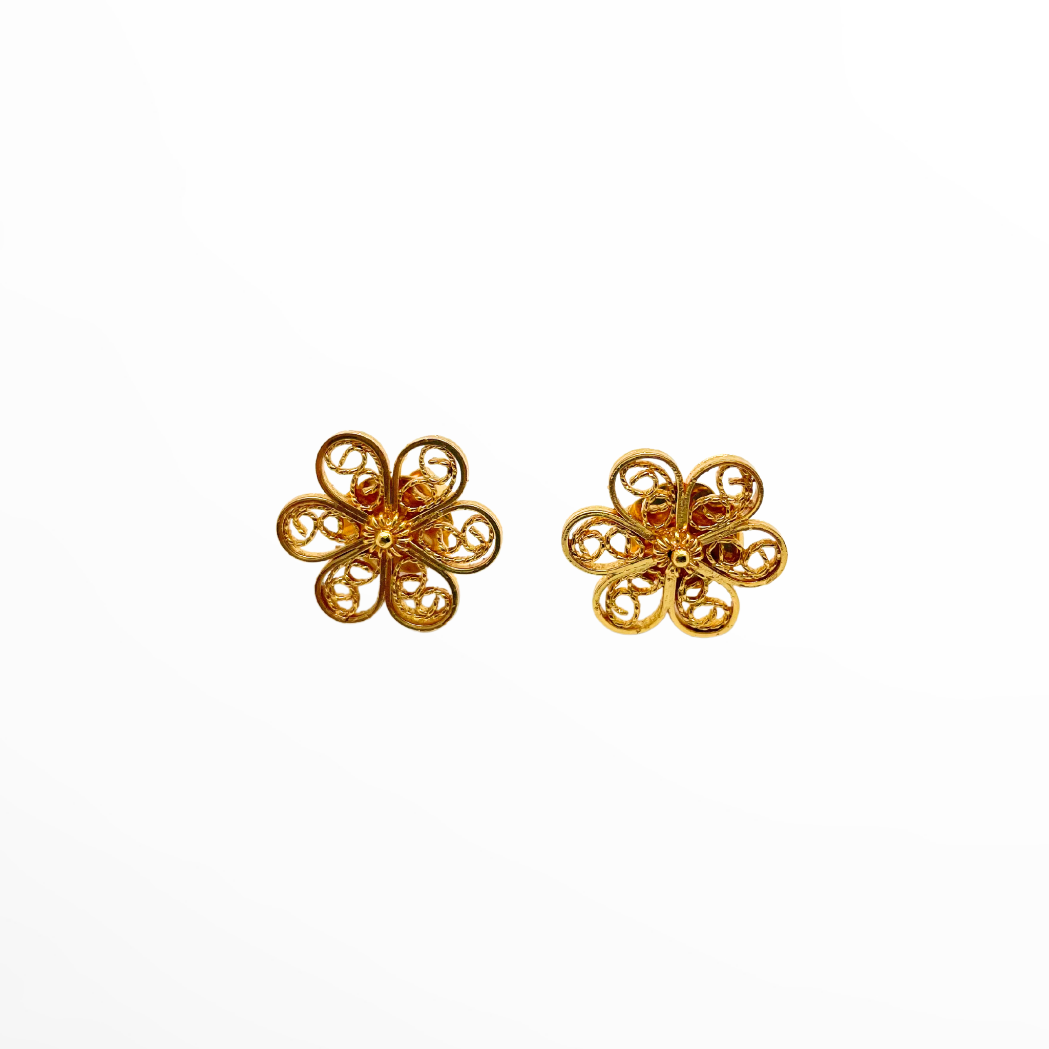 Flor Filigree Studs Gold Alejandra Collective