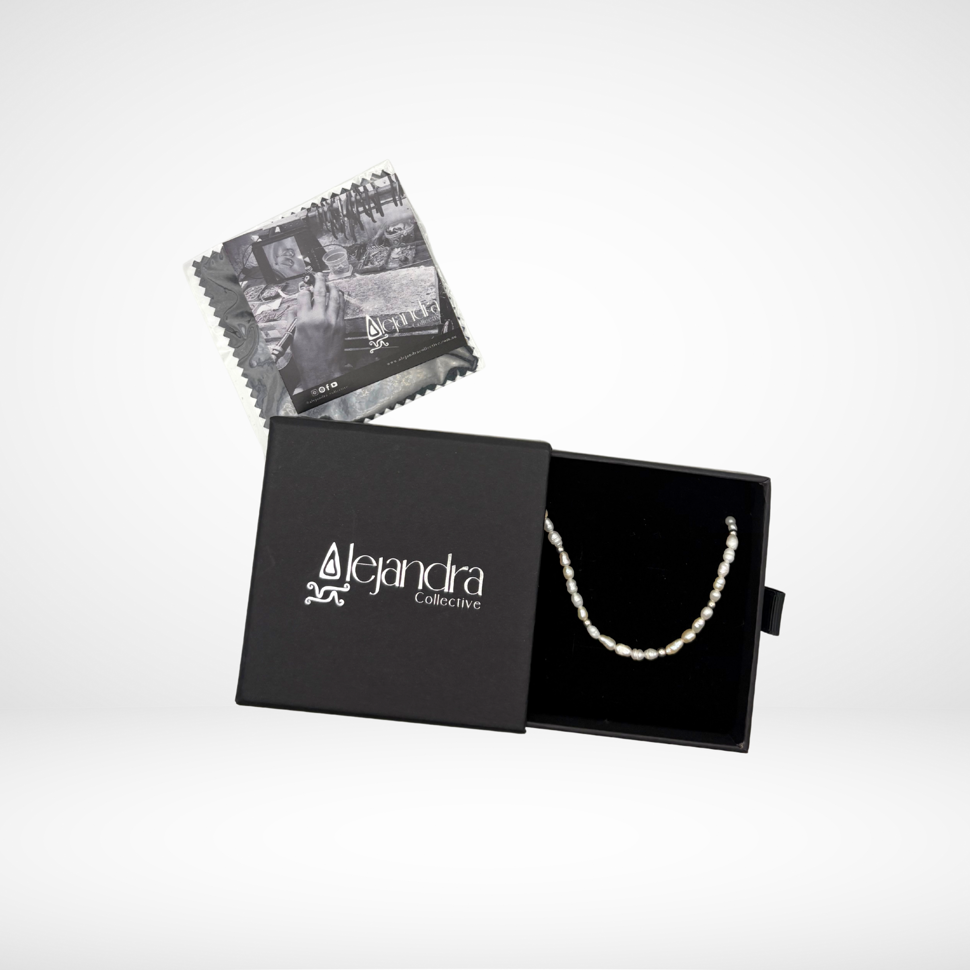 Pearl Necklace Silver Alejandra Collective