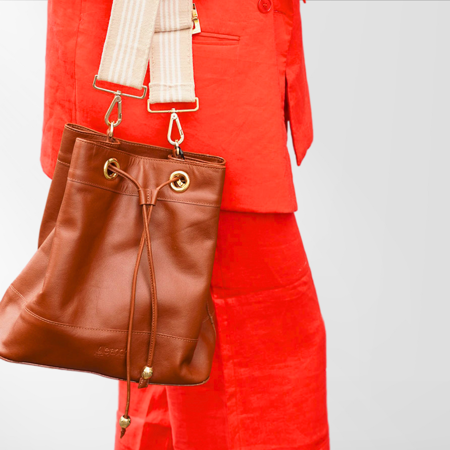 Charlotte Genuine Leather Bucket Bag Cognac