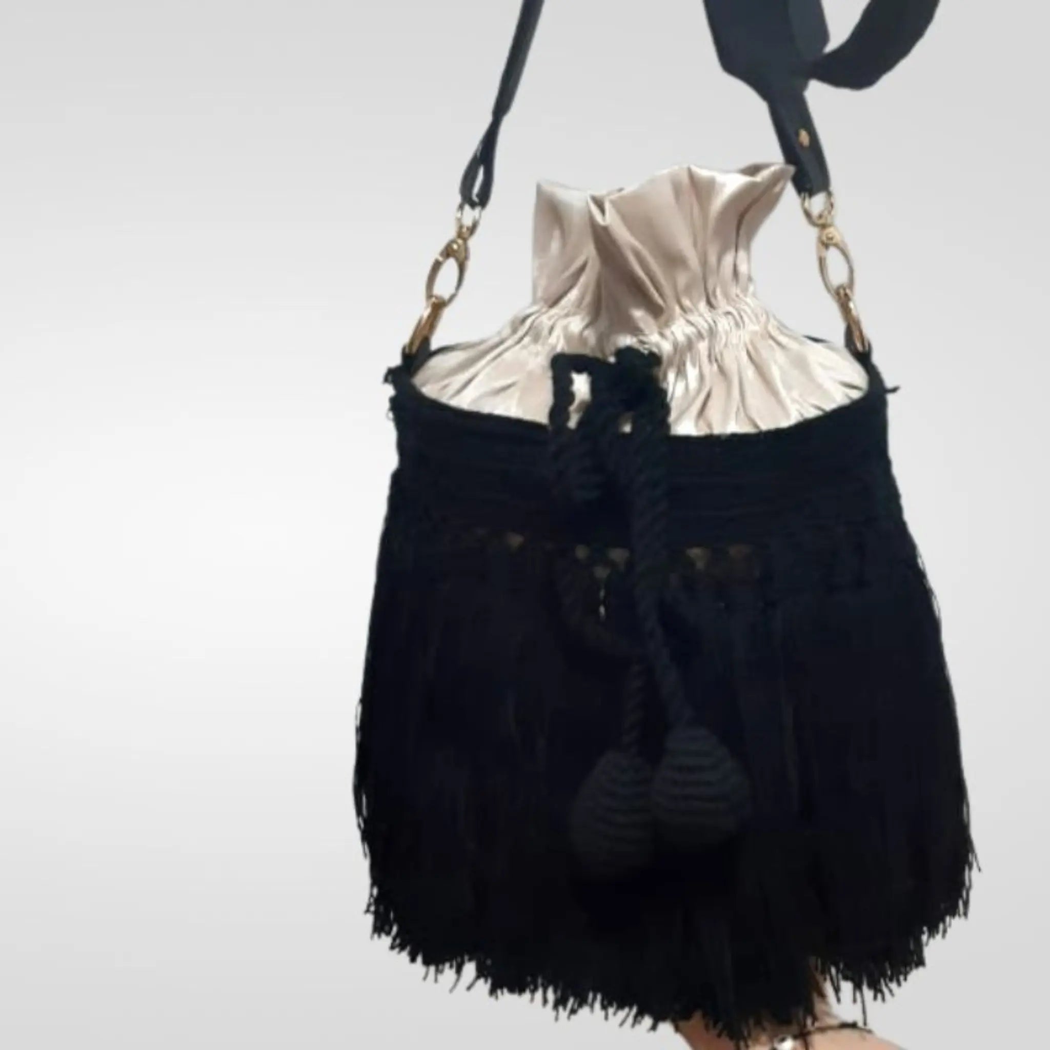 Uluru Bucket Woven Bag Continente Dorado